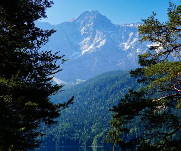 Eibsee Lake Mountains